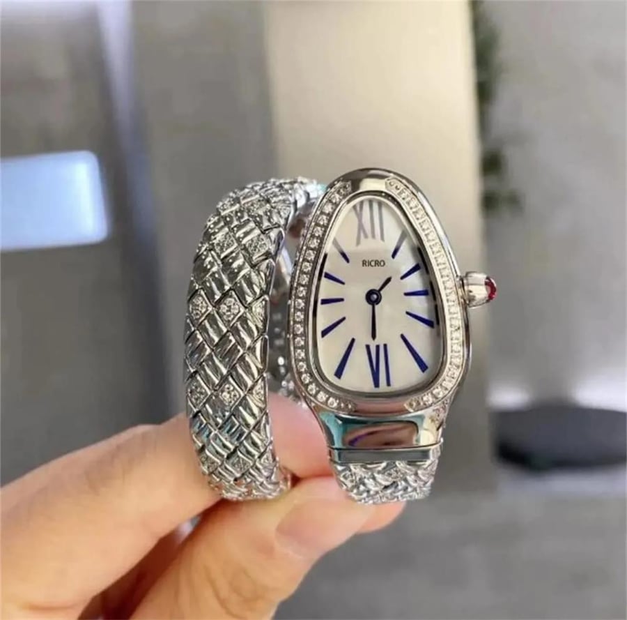 ساعه نسائيه بلغاري