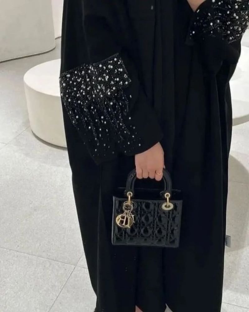 عبايه شك