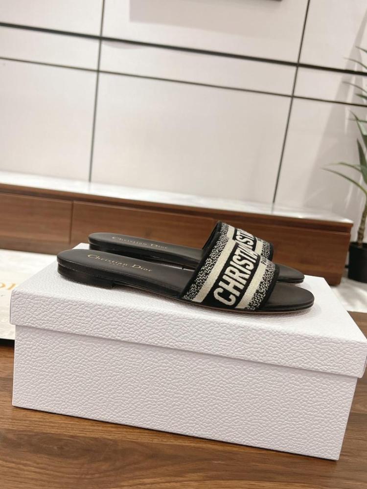 Dior slipper