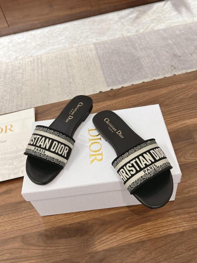 Dior slipper