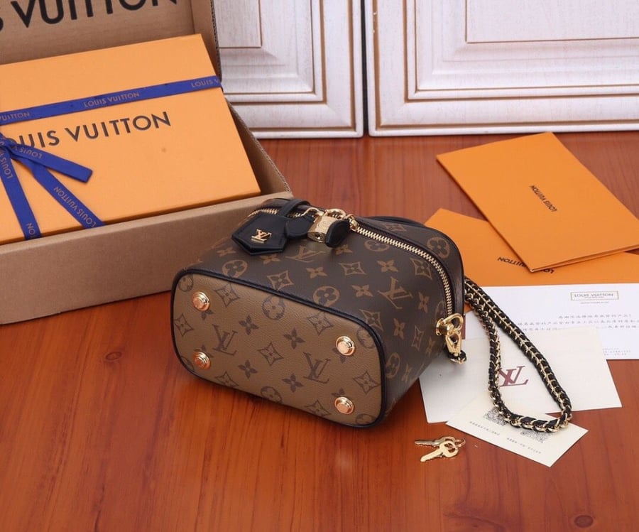 شنطة Louis Vuitton