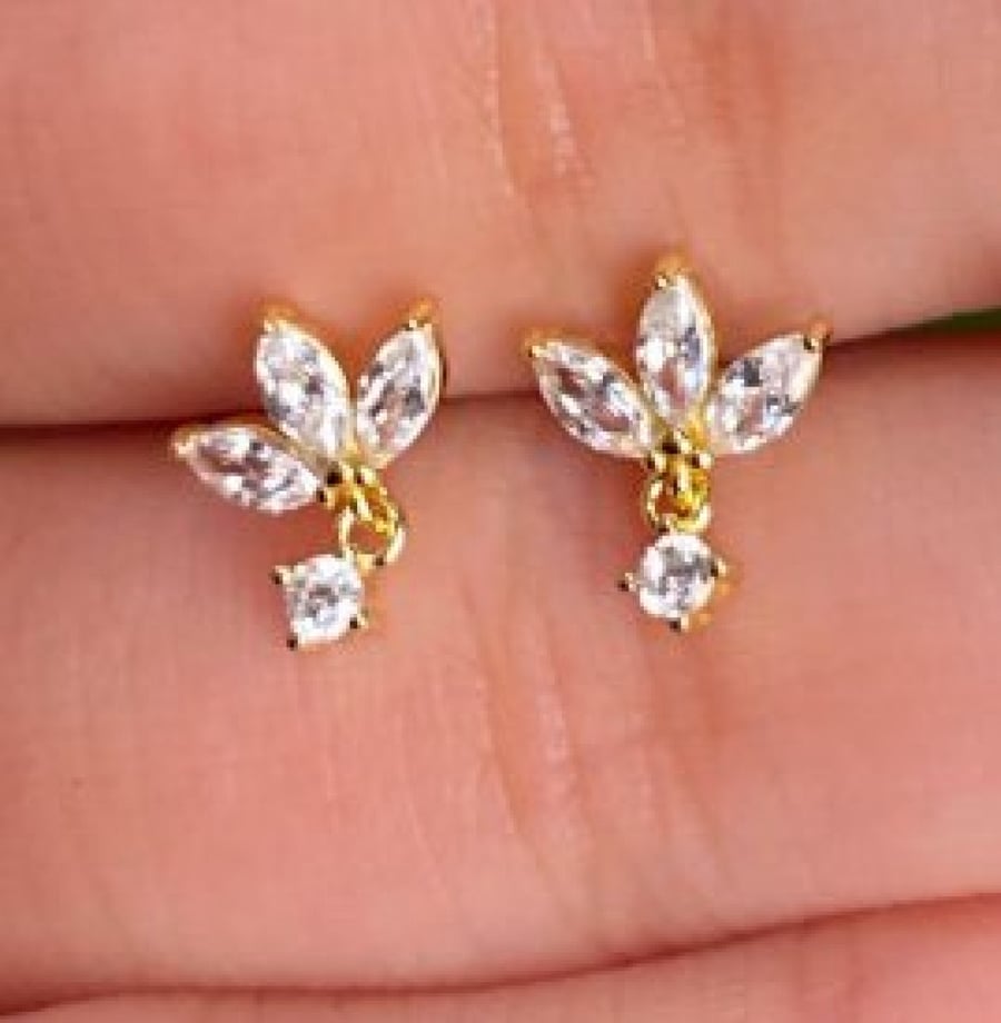 Gold lotus - stud