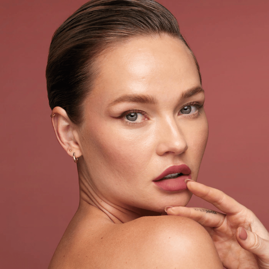HUDA BEAUTY Liquid Matte Ultra-Comfort Transfer-Proof Lipstick - Bombshell