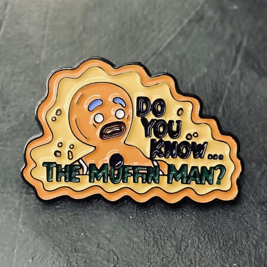 Shrek movie brooch Pin Badge Do You Know The Muffin Man