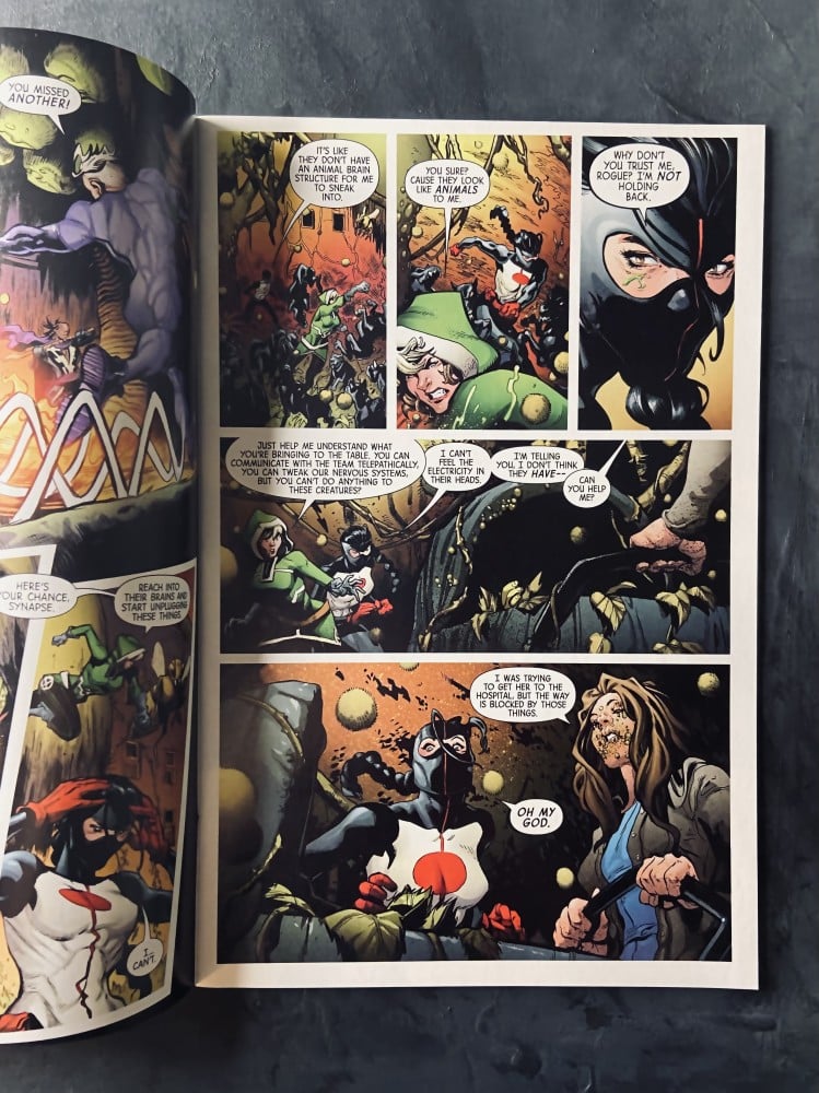 كوميك مارفل The Uncanny Avengers #2 / VF