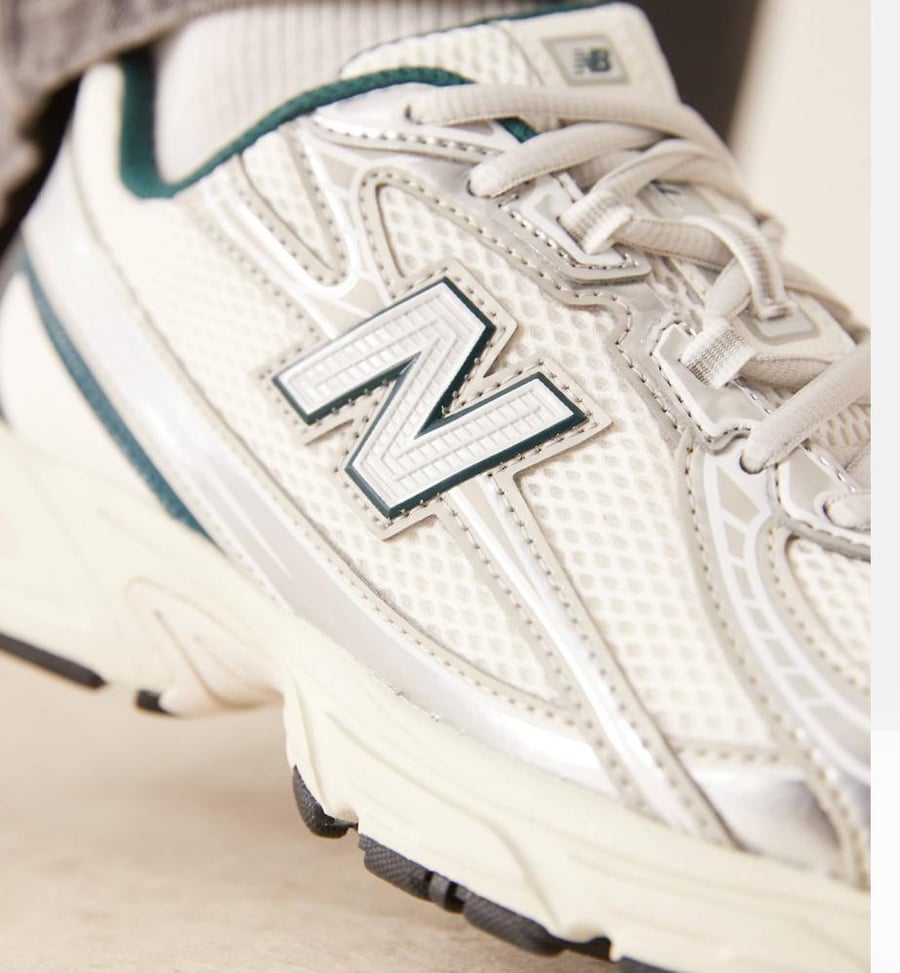 New balance 740 shose - زيتي