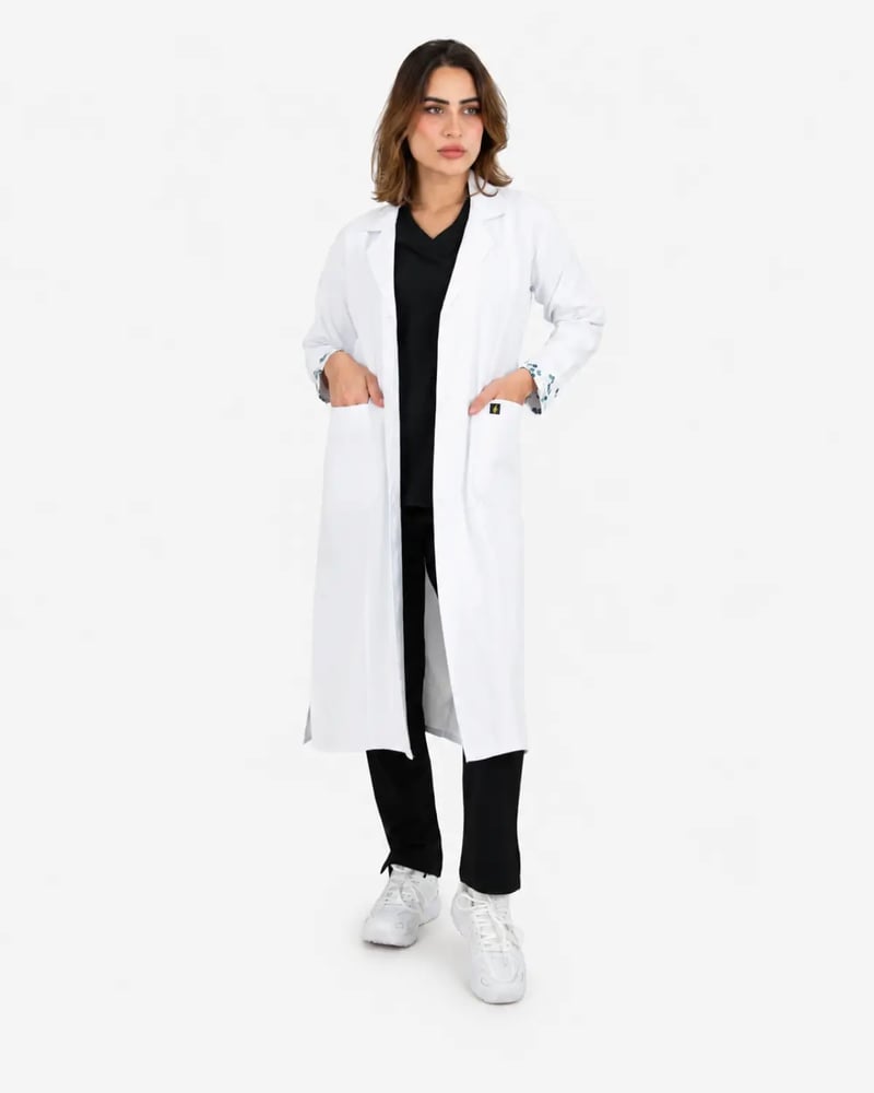 لابكوت صوفيا أبيض صورة 3 White Sophia Lab Coat photo 3