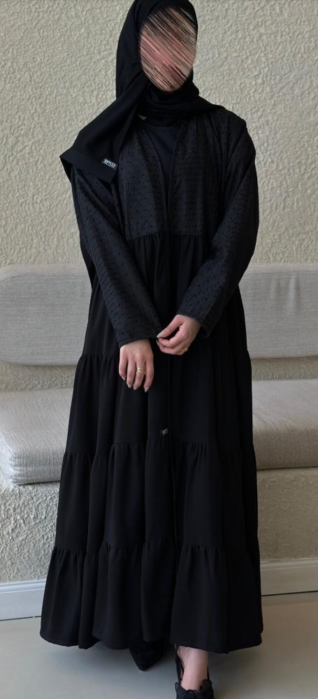 Abaya with wide cut and torn edges