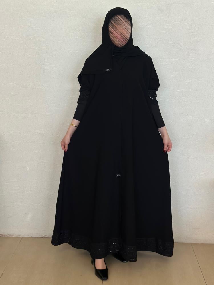 عبايه لمياء