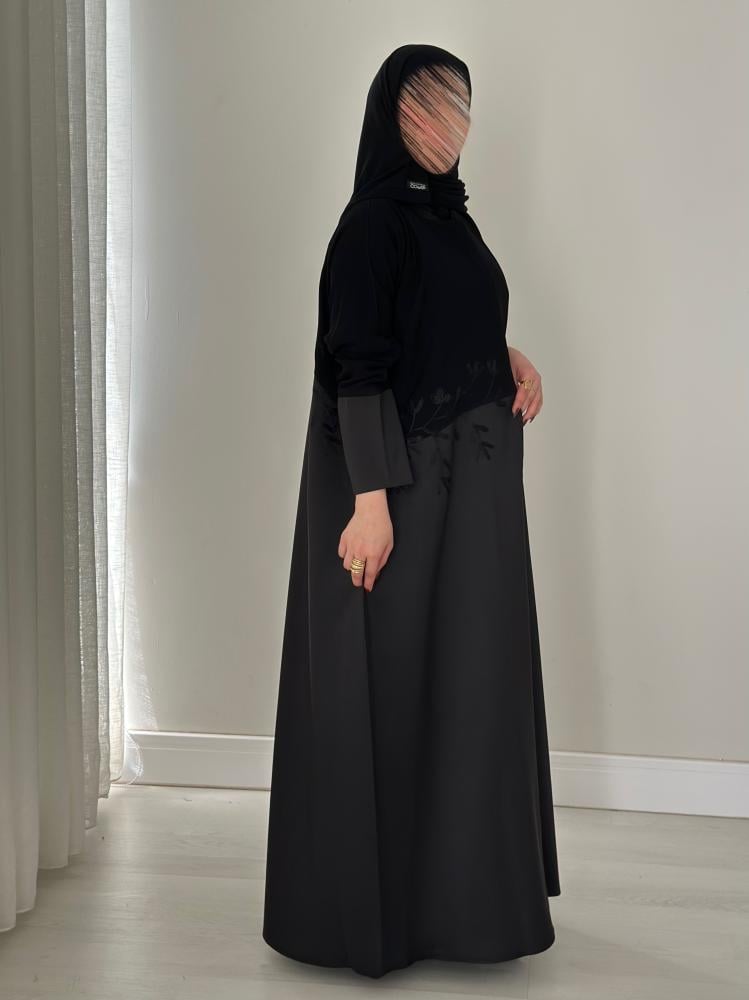 A light abaya