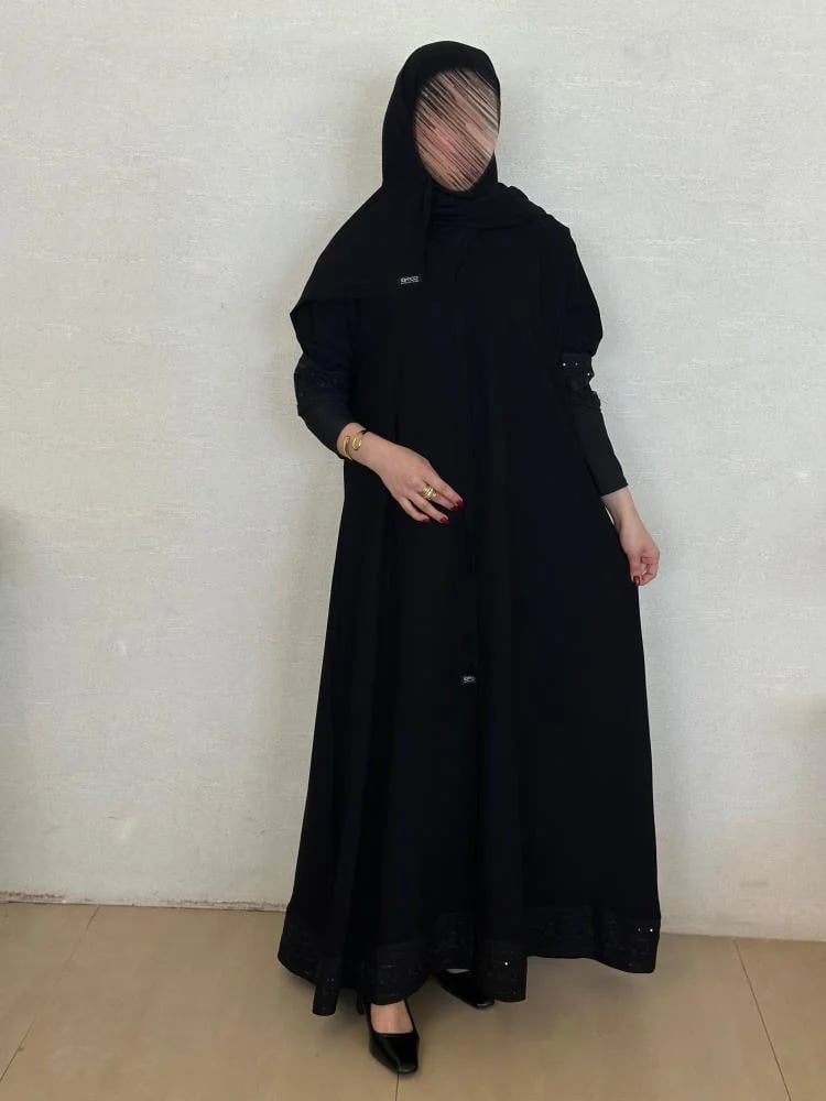عباية نص كلوش  بتطريز خيط كلفه 100504