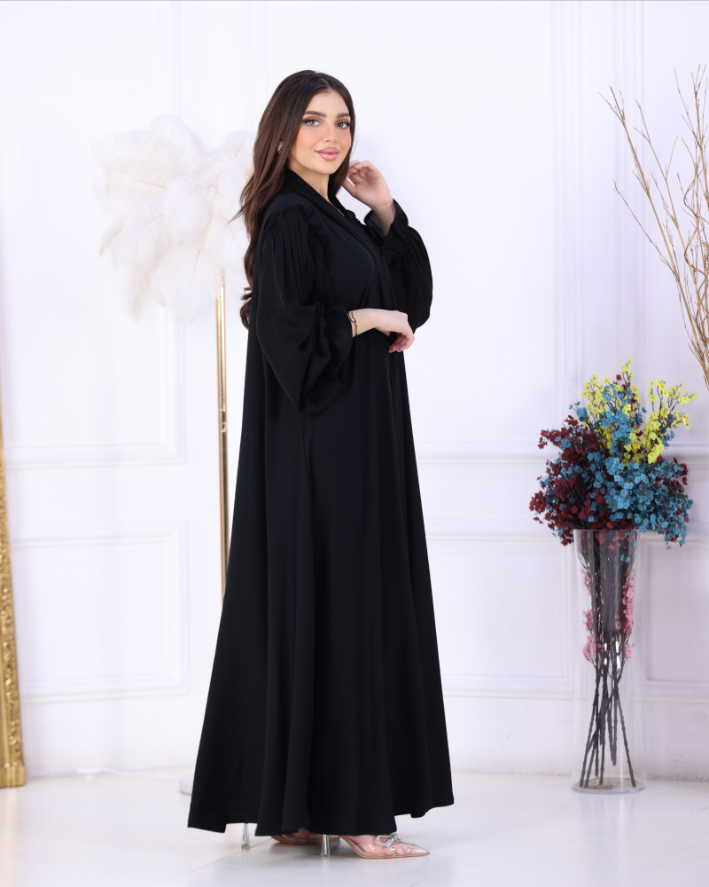 Abaya with some cuts
