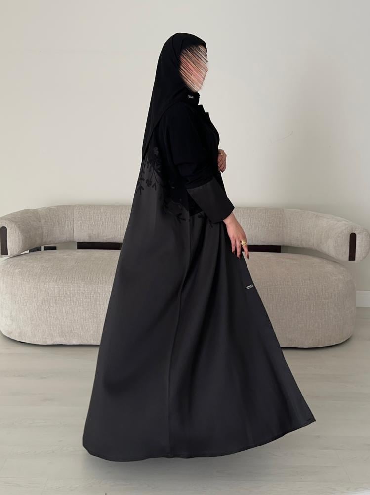 A light abaya
