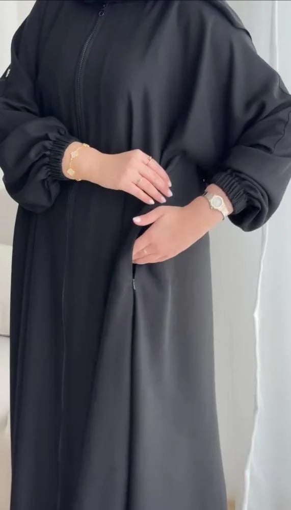 Hajj abaya, Sadem, with a few elastic bands, hidden side pocket with zipper