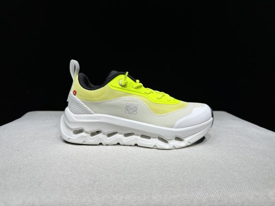 On Cloudtilt Loewe 2 WMNS