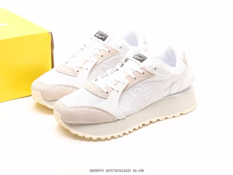 Asics Onitsuka Tiger  MOAGE