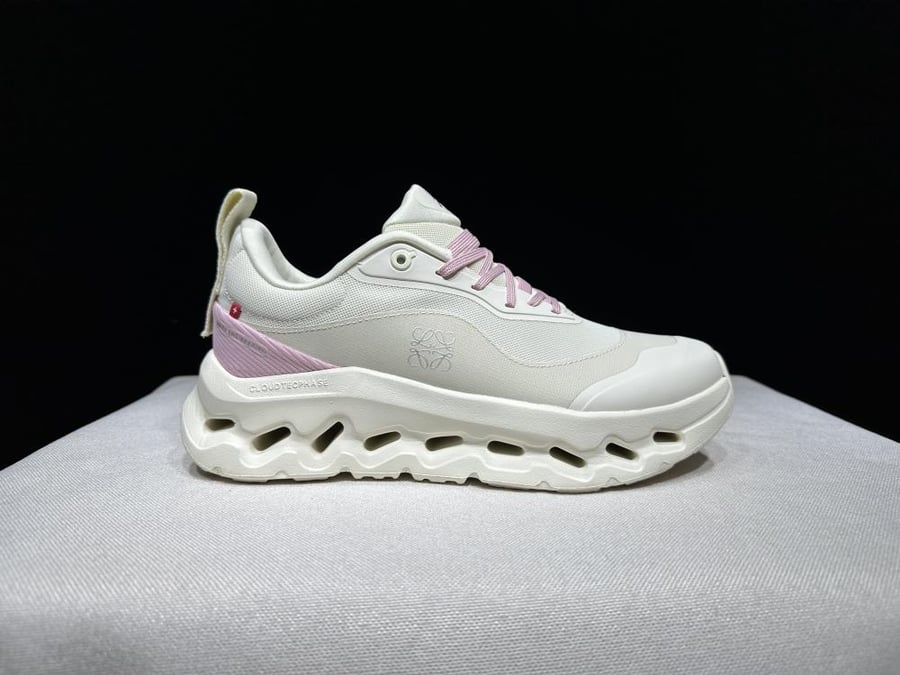 On Cloudtilt Loewe 2 WMNS