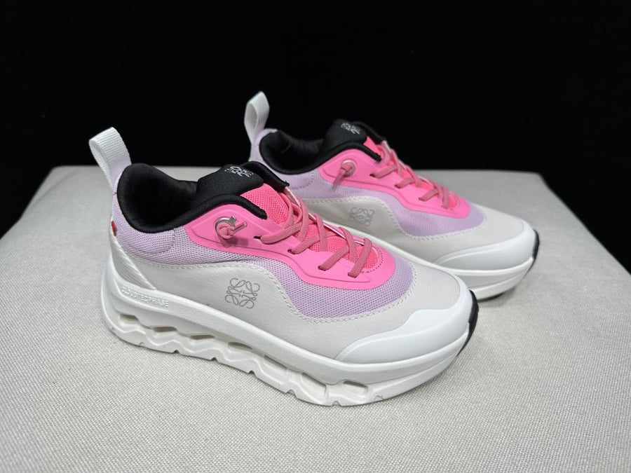On Cloudtilt Loewe 2 WMNS