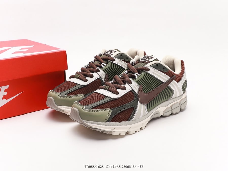 Nike Zoom Vomero 5SP