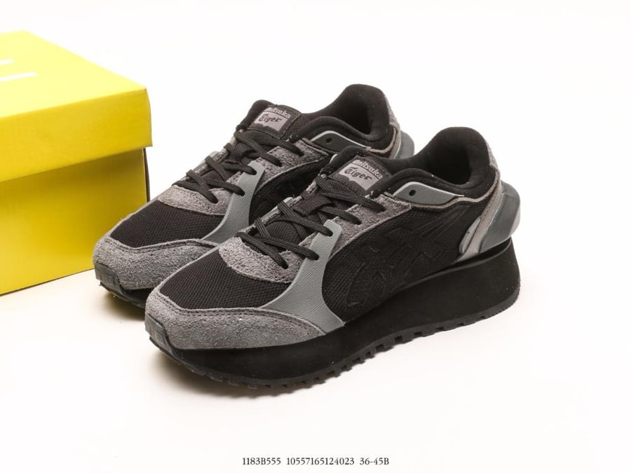 Asics Onitsuka Tiger  MOAGE