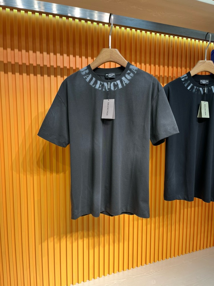 T-shirt Balenciaga