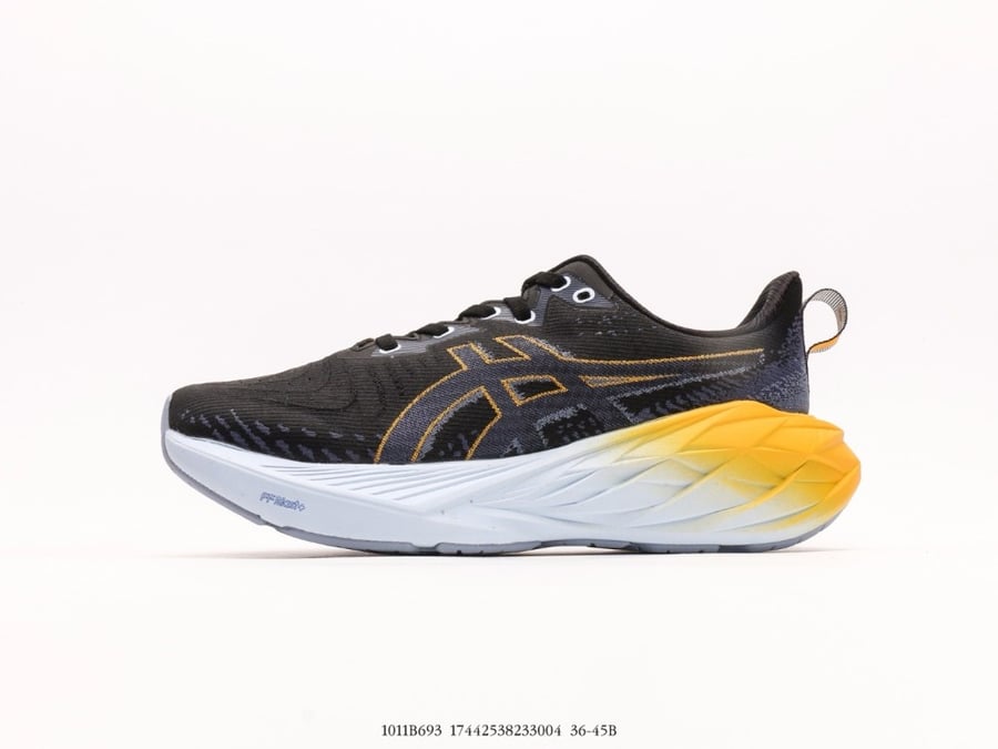 ASICS Novablast 4