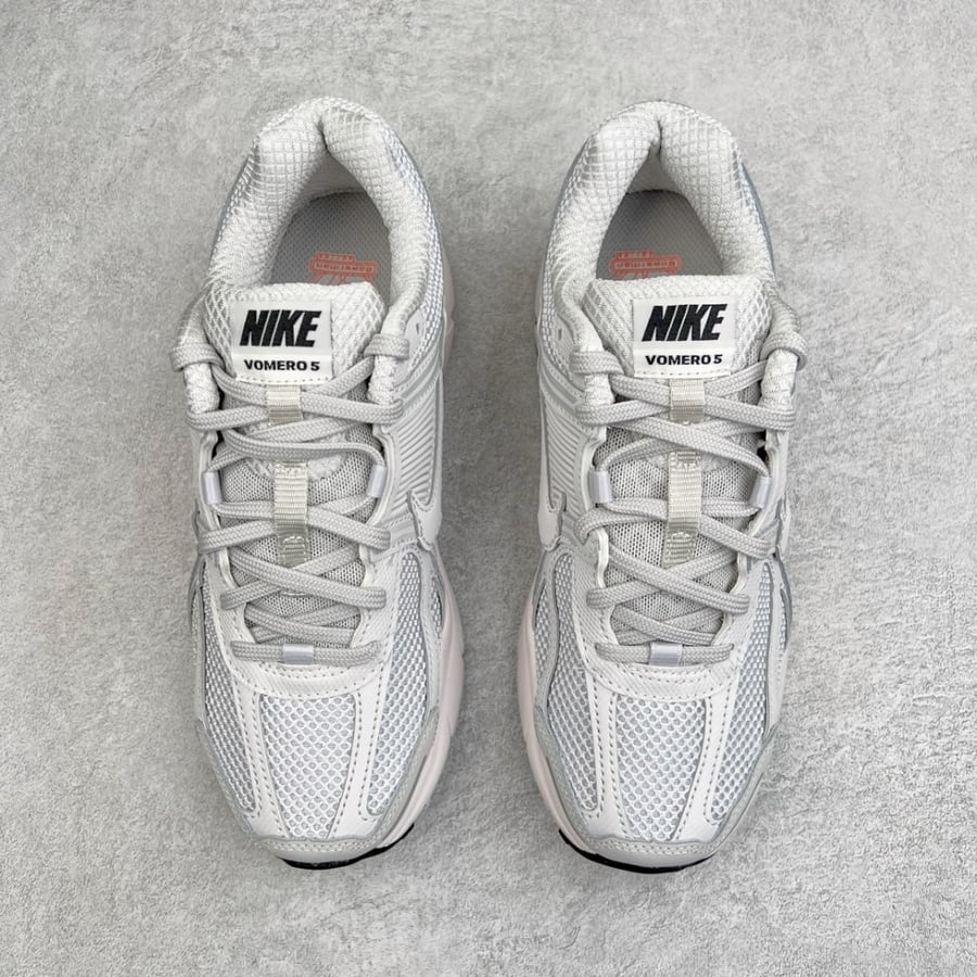 Nike Zoom Vomero 5SP
