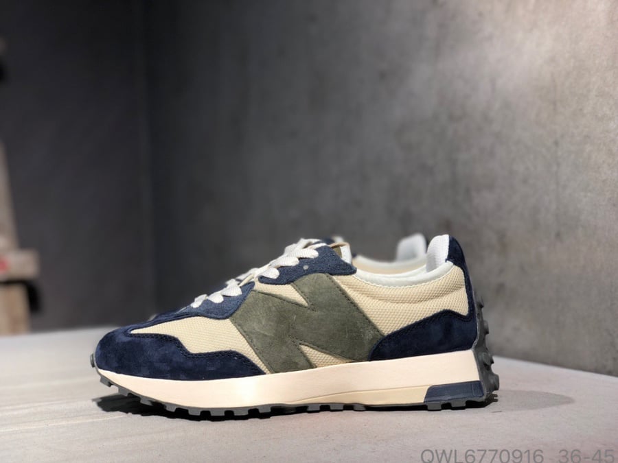 ‏Staud x New Balance MS327