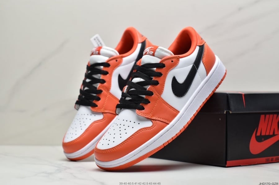 Nike Dunk Low Premium