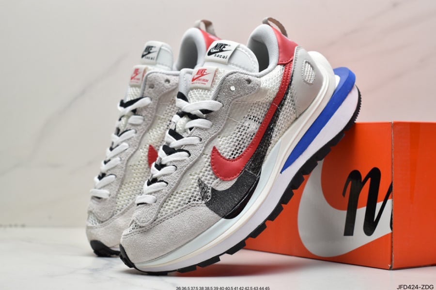 Sacai X NIKe vaporWaffle