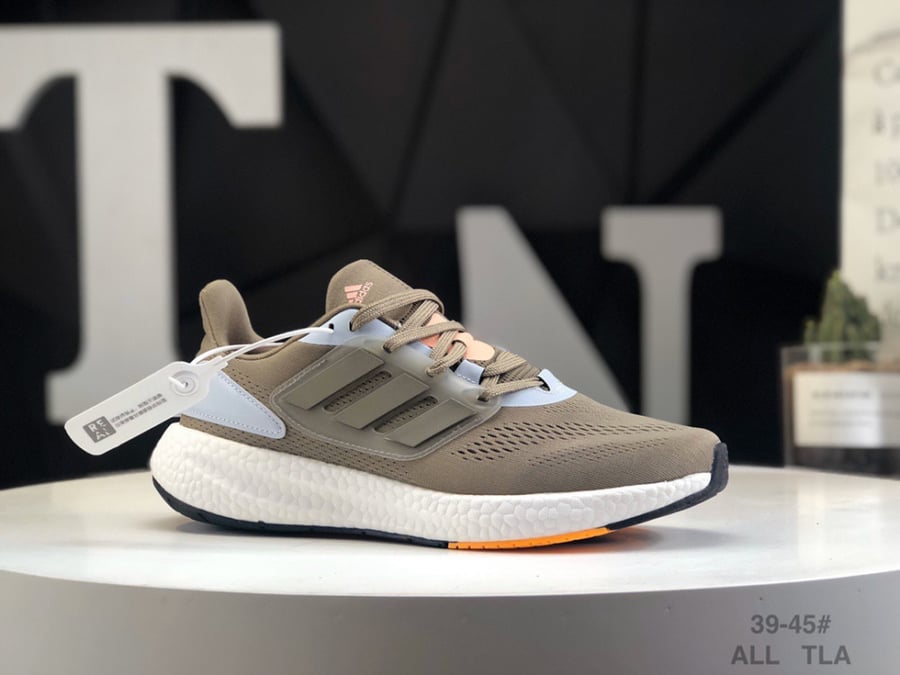 Adidas Pureboost 22