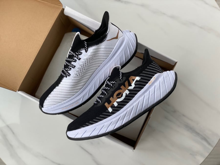 HOKA One One Carbon X 3 -