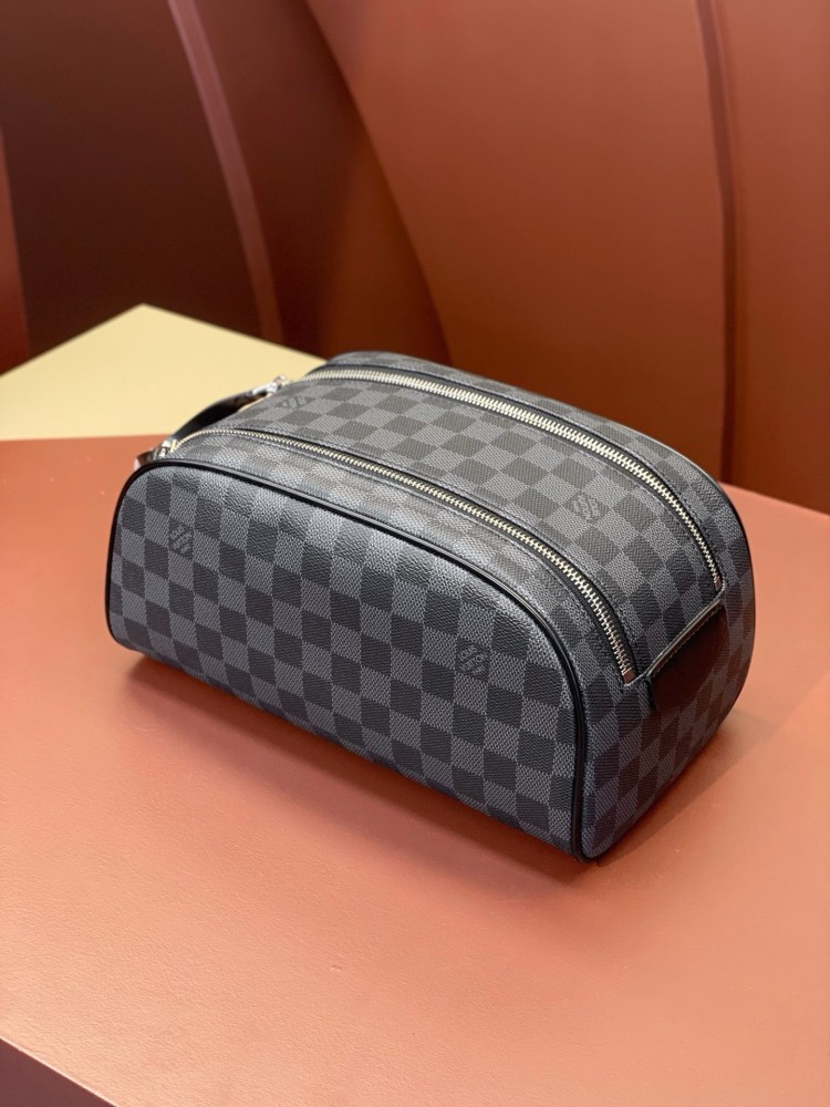 Louis Vuitton Dopp Kity