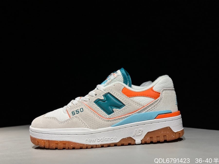 ‏ ‏New Balance BB550
