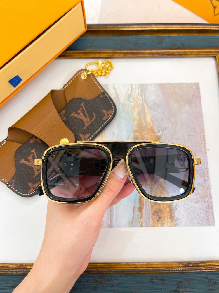 Sunglasses Louis Vuitton