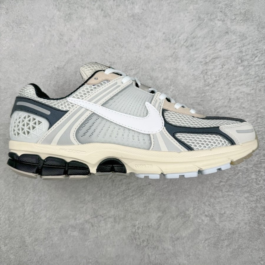 Nike Zoom Vomero 5SP