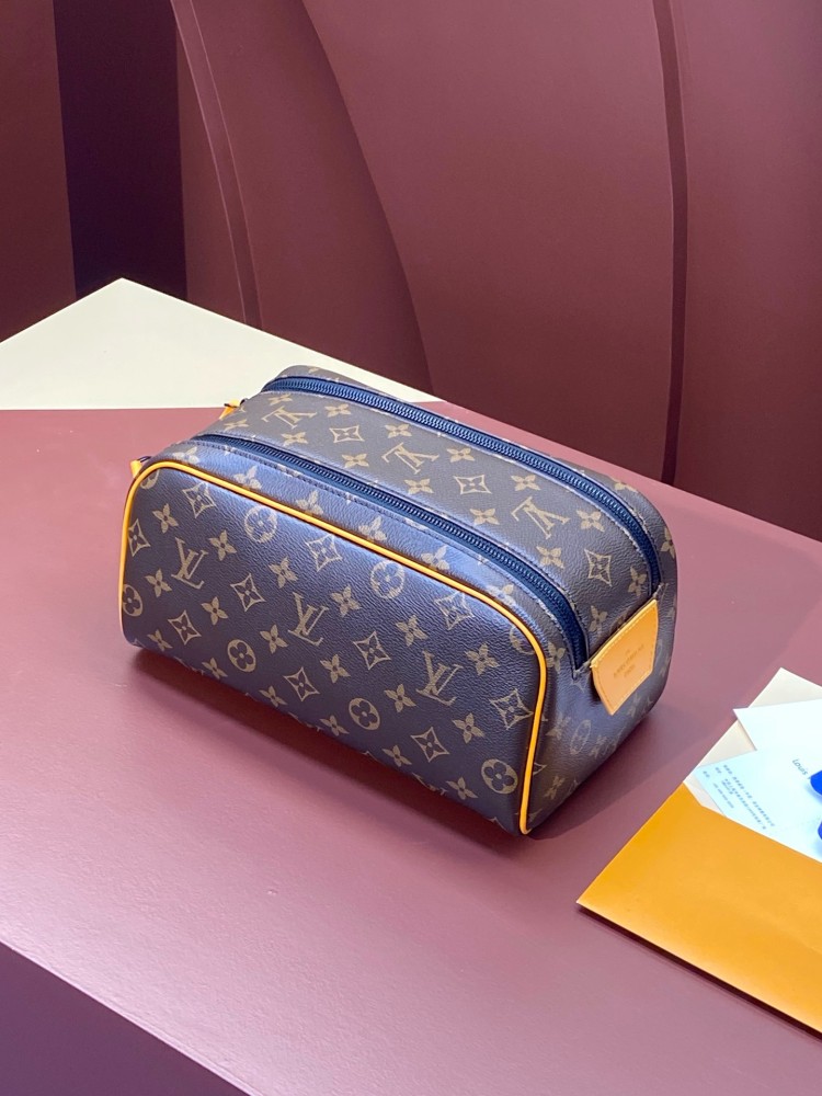 Louis Vuitton Dopp Kity