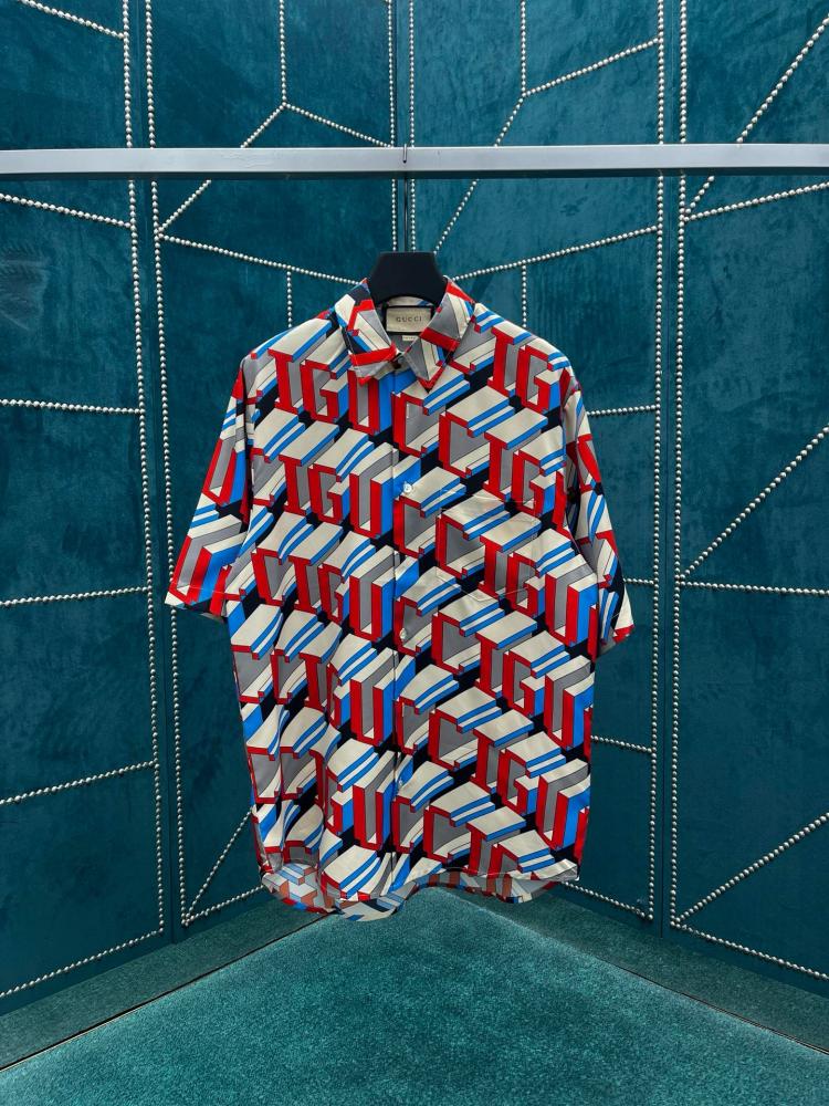 Shirt and Short Gucci