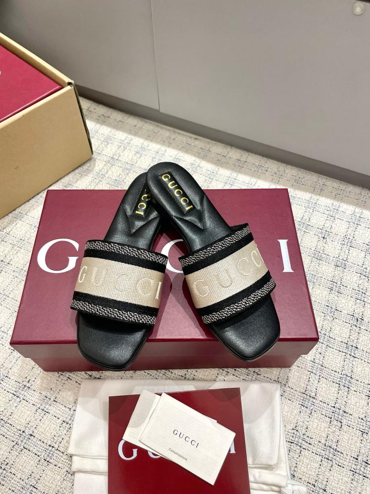 Gucci SLIDE SANDAL WITH WEB