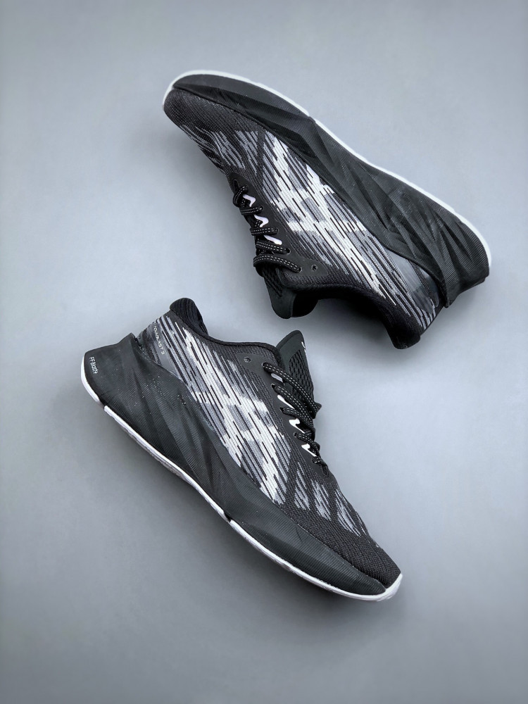 ASICS Novablast 3