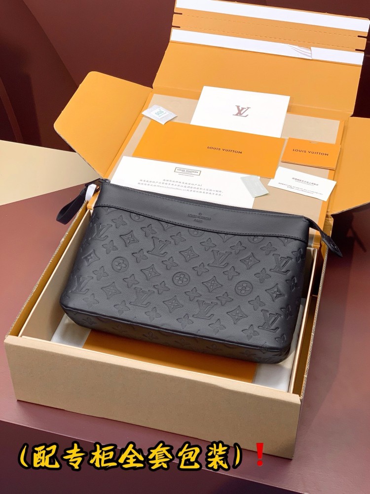 Louis Vuitton Pochette