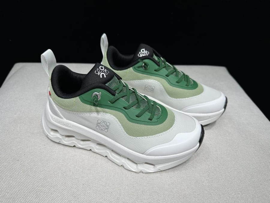 On Cloudtilt Loewe 2 WMNS