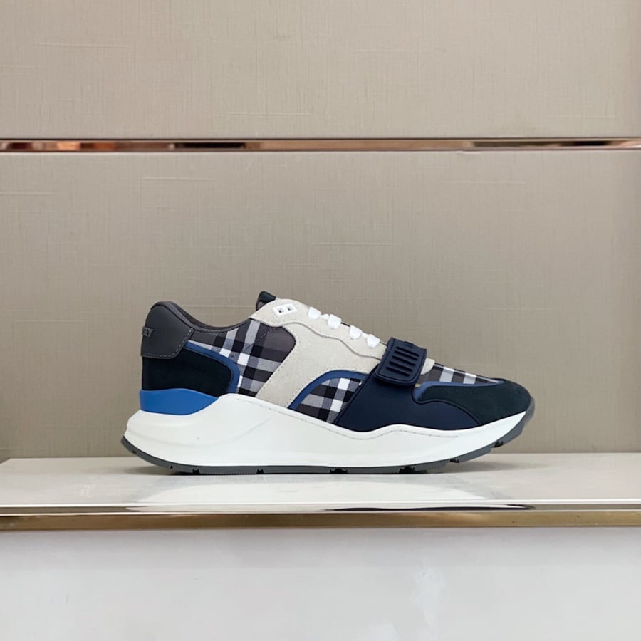 Burberry Sneakers