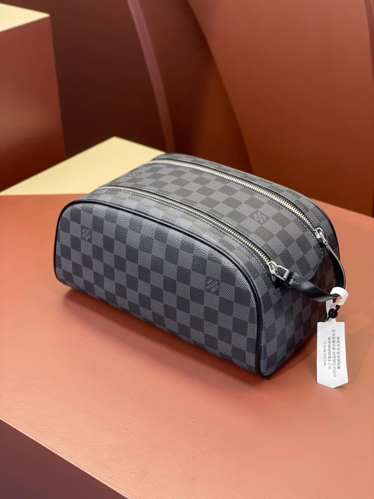 Louis Vuitton Dopp Kity