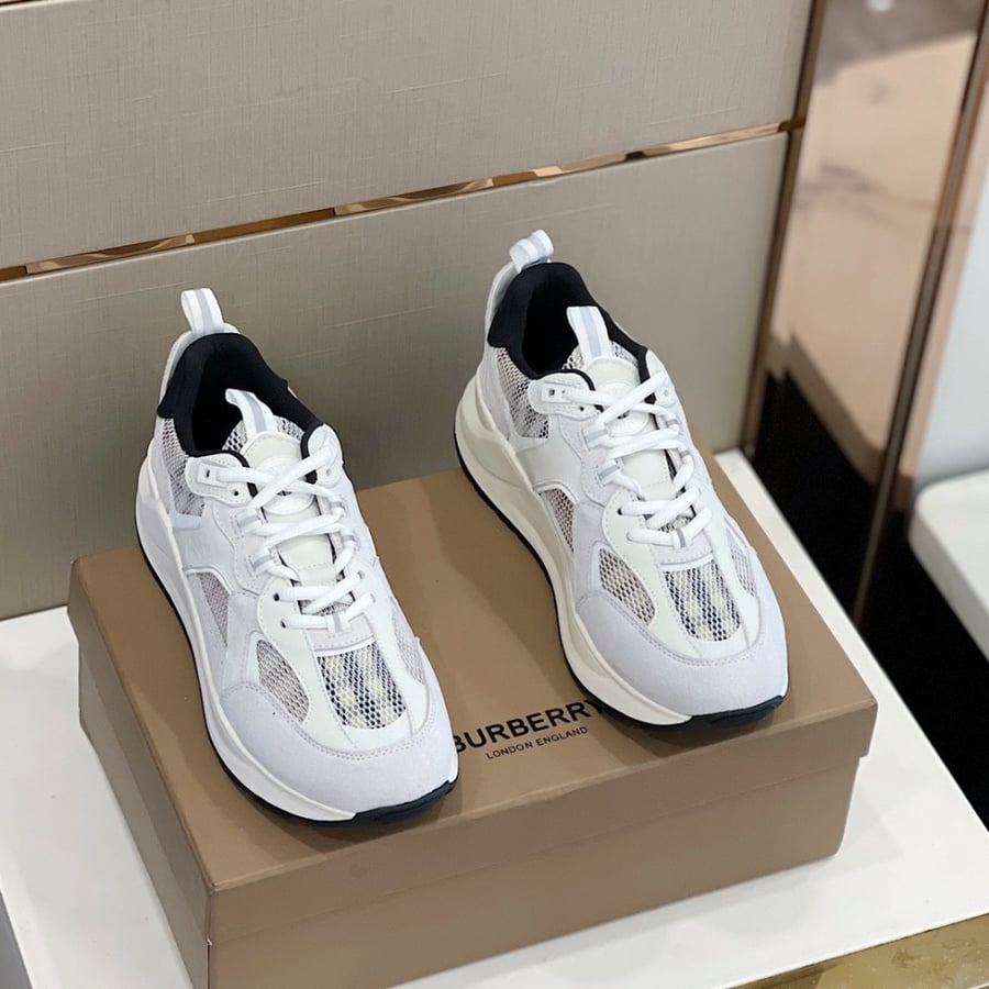 Burberry Sneakers
