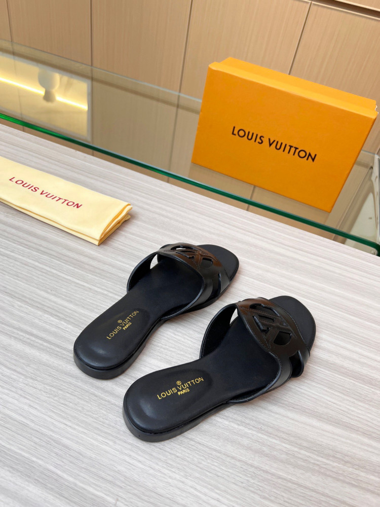 LV Isola Flat Mule
