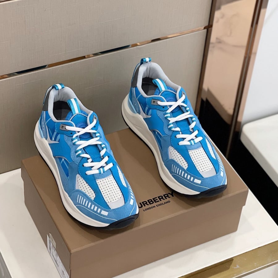 Burberry Sneakers