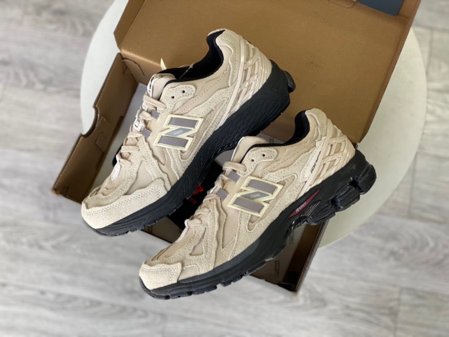 New balance M1906