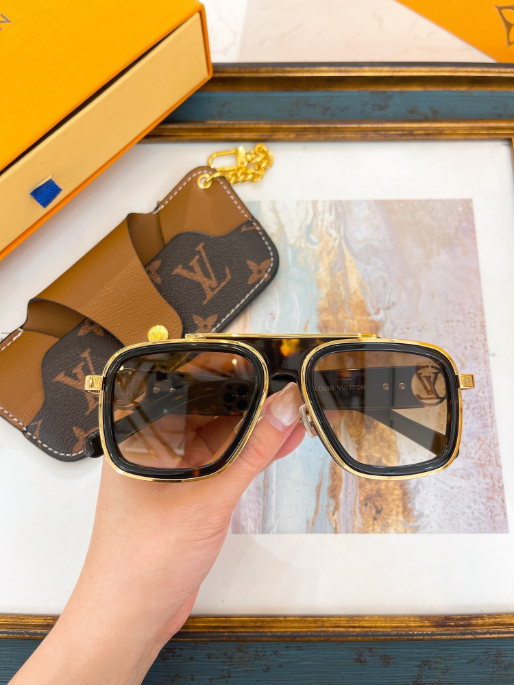Sunglasses Louis Vuitton