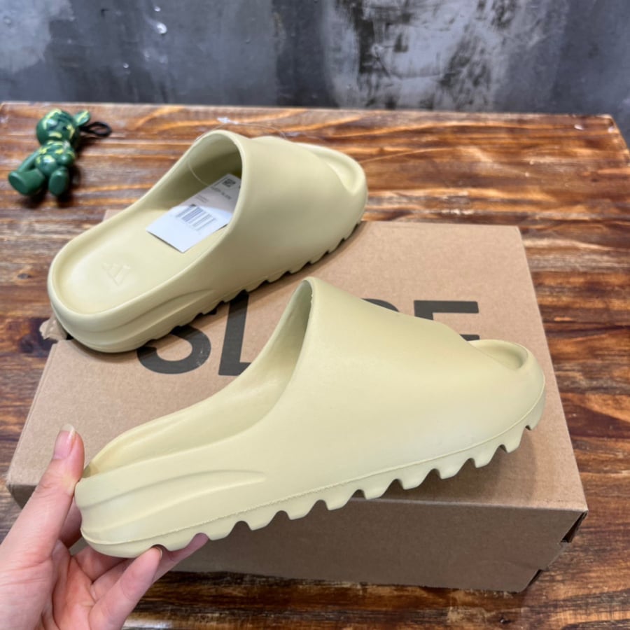 Kanye West x Adidas Yeezy Slide